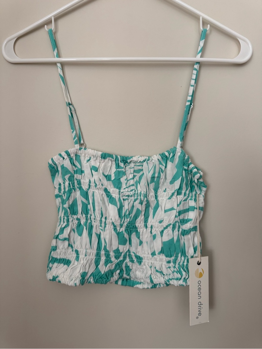 NWT OCEAN DRIVE Crop Tank Teal M